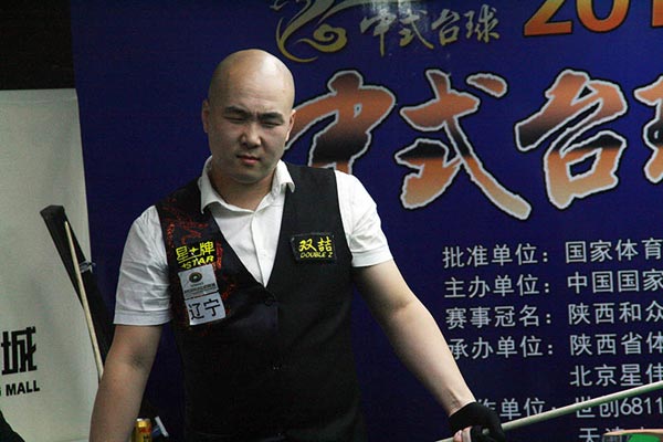 让后防球员 让后防球员