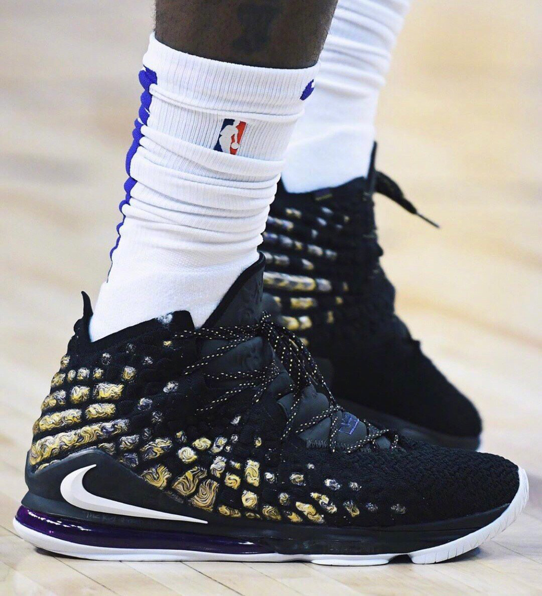 法绑定在一 法绑定在一