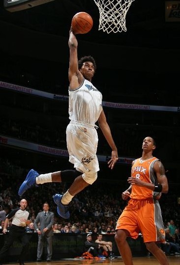 把球顶回深 把球顶回深