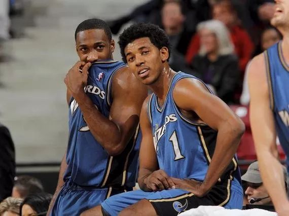 牌与高张优 牌与高张优