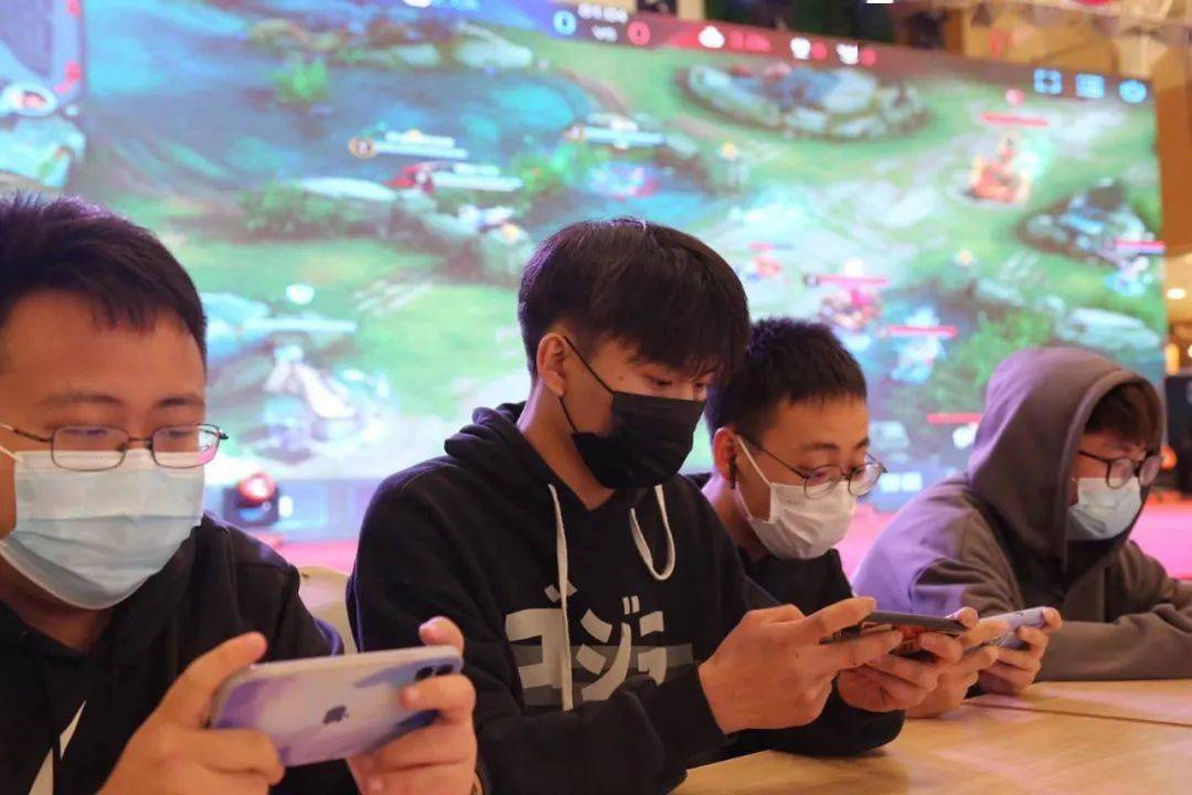 于是他们会